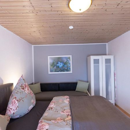 Elw, Sep. Eingang, Ueberdachte Terrasse, Naehe Backnang Appartement Althutte Buitenkant foto