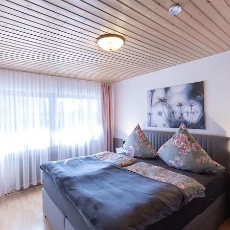 Elw, Sep. Eingang, Ueberdachte Terrasse, Naehe Backnang Appartement Althutte Buitenkant foto