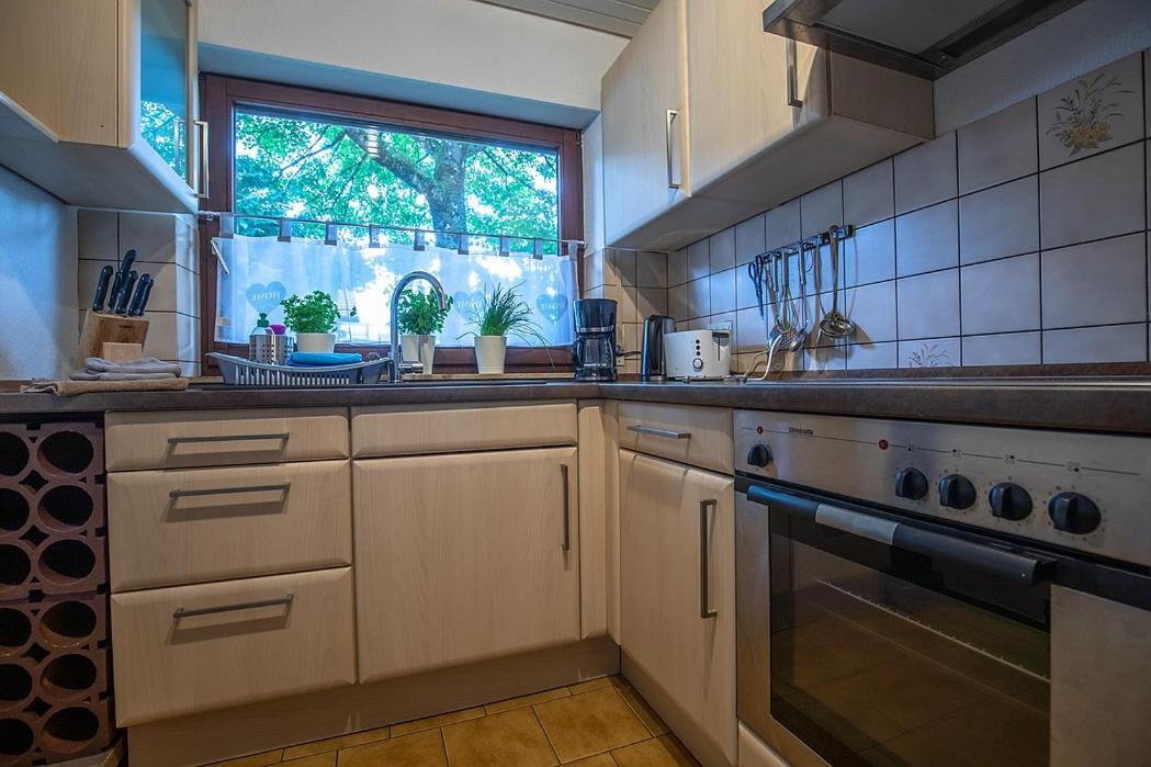 Elw, Sep. Eingang, Ueberdachte Terrasse, Naehe Backnang Appartement Althutte Buitenkant foto