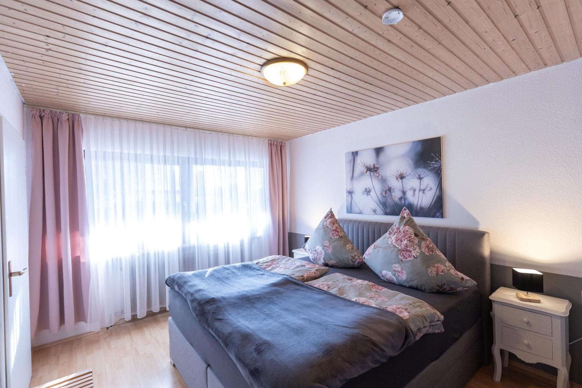 Elw, Sep. Eingang, Ueberdachte Terrasse, Naehe Backnang Appartement Althutte Buitenkant foto