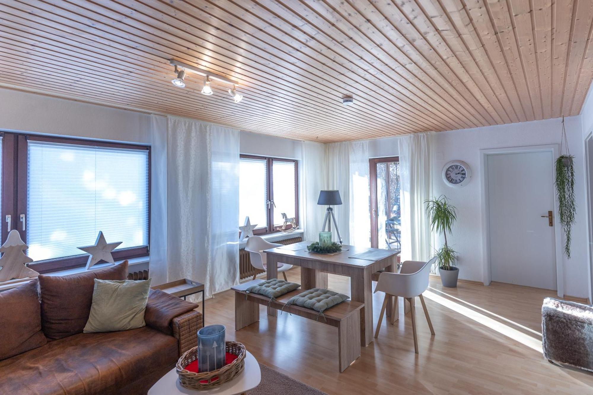 Elw, Sep. Eingang, Ueberdachte Terrasse, Naehe Backnang Appartement Althutte Buitenkant foto