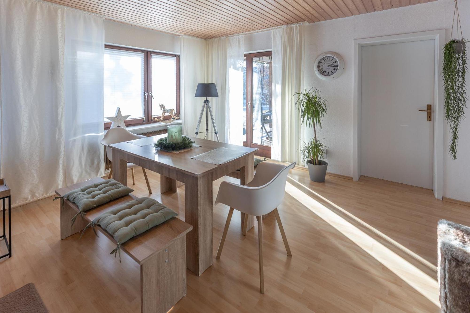 Elw, Sep. Eingang, Ueberdachte Terrasse, Naehe Backnang Appartement Althutte Buitenkant foto