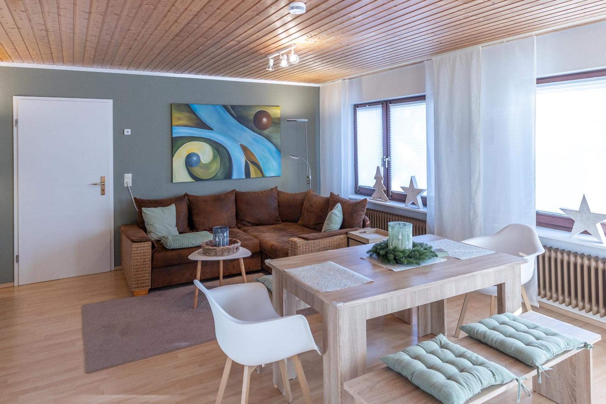 Elw, Sep. Eingang, Ueberdachte Terrasse, Naehe Backnang Appartement Althutte Buitenkant foto